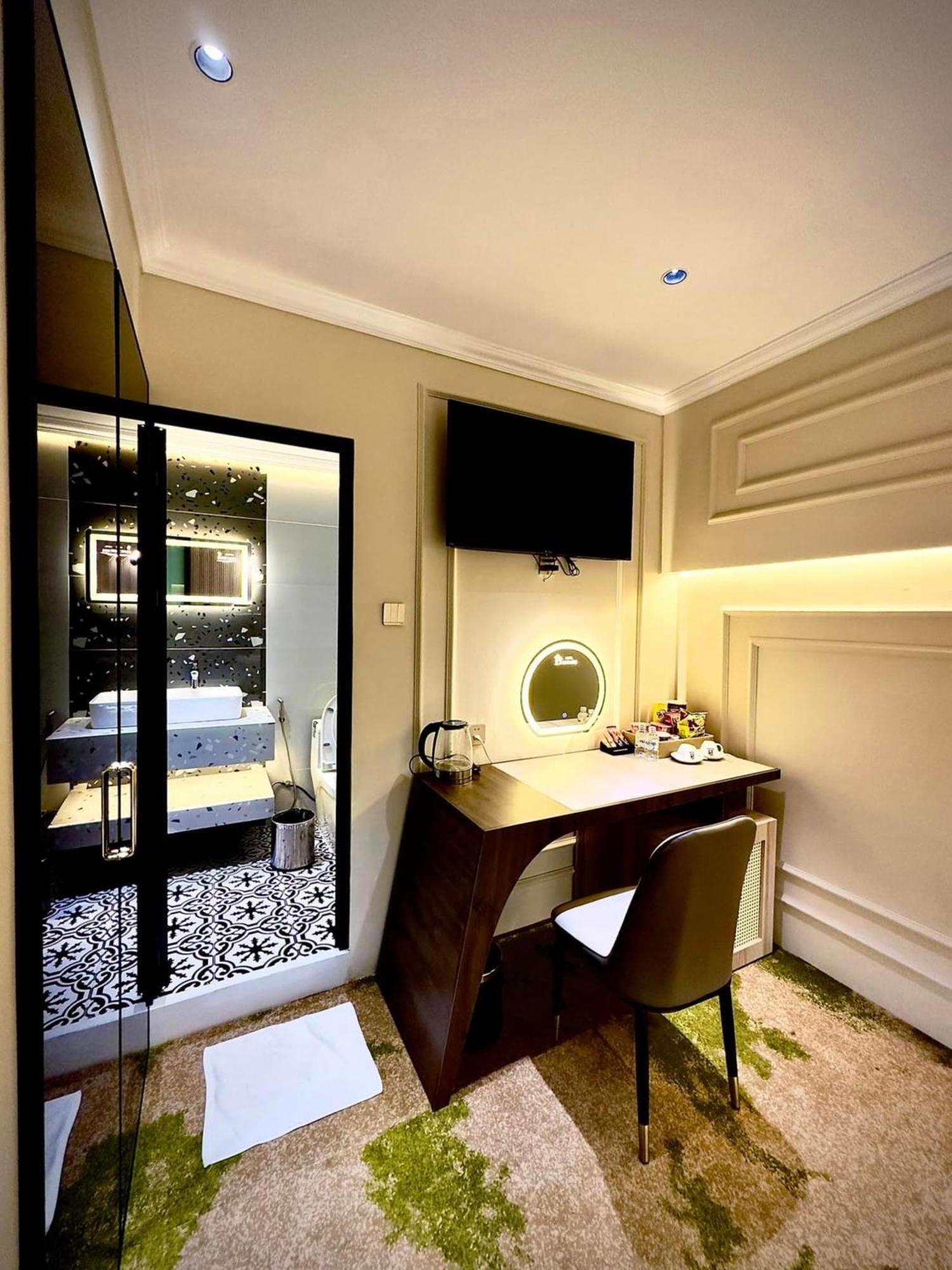 Phuoc Hung 3 Hotel Vinh Long Exterior photo